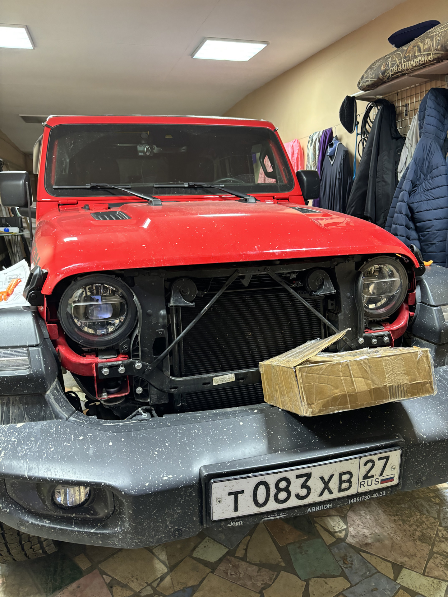 Установка замка капота — Jeep Wrangler (JL), 2 л, 2019 года | тюнинг |  DRIVE2