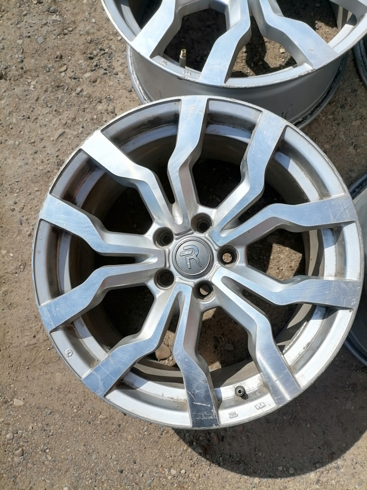 Литые диски 9Jx18 ET52 5x112 на Volkswagen Golf Mk6, Volkswagen Golf ...
