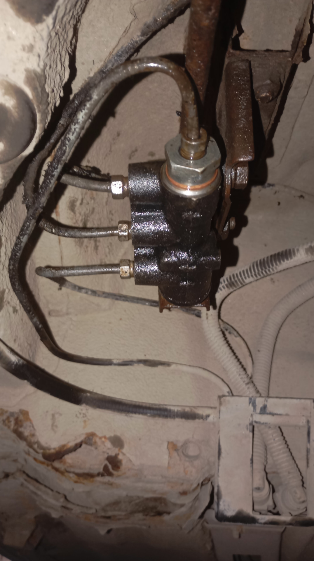 Замена регулятора давления тормозов — Lada 21124, 1,6 л, 2007 года ...