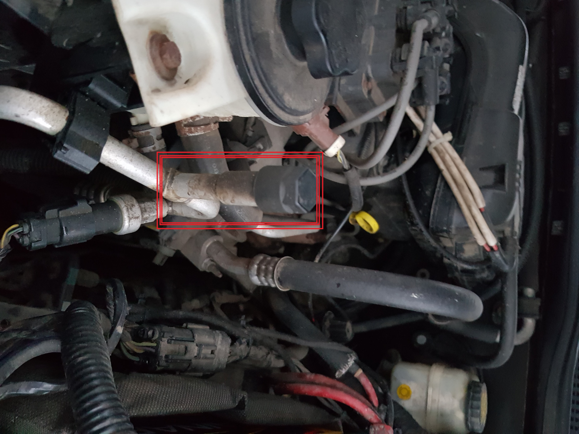 Ниппель кондиционера — Ford Explorer (4G), 4 л, 2009 года | запчасти ...