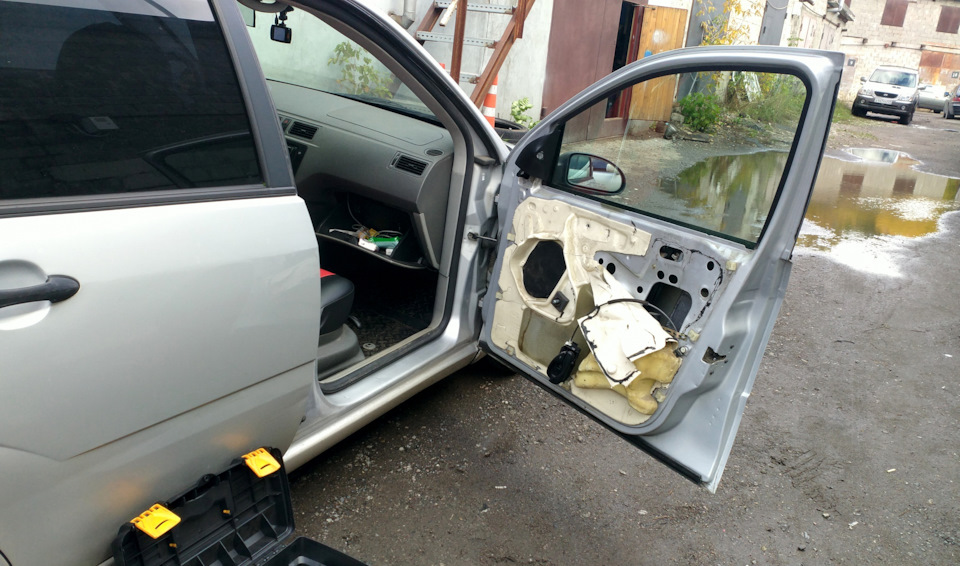 Фото в бортжурнале Ford Focus Sedan II