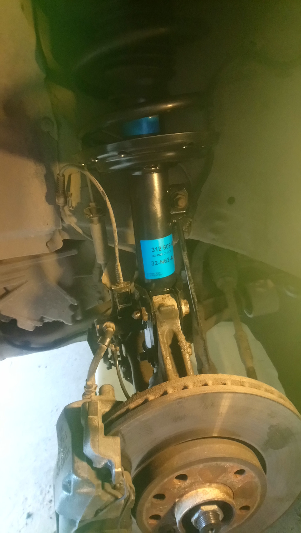 Амортизатор замена (как поменять передние стойки) — Opel Vectra C, 2,2 ...