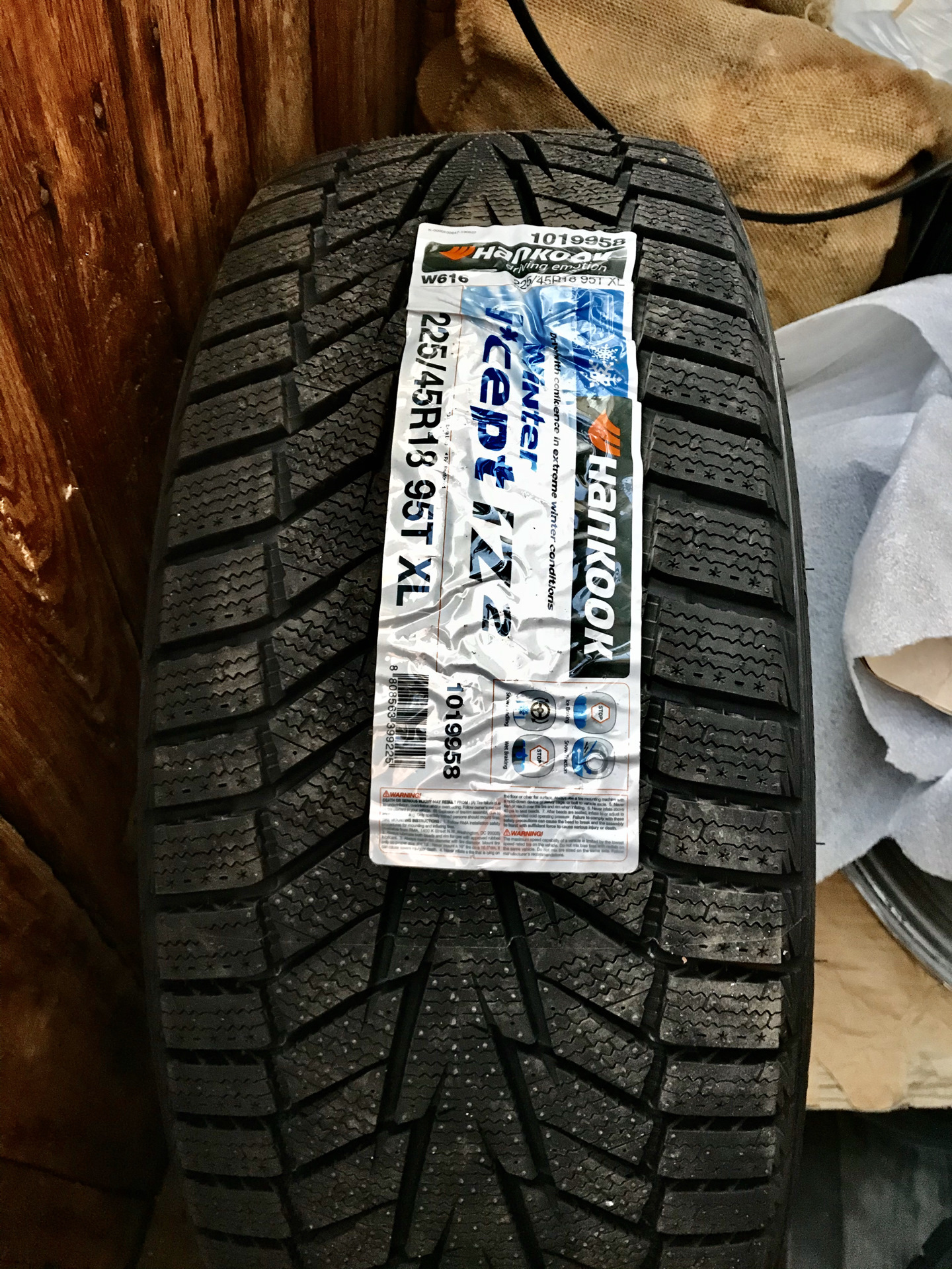 Hankook w616