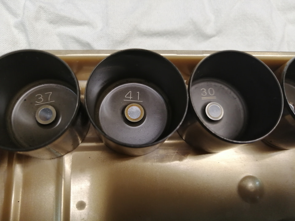 Тем кто собирается регулировать тепловые зазоры клапанов. — DRIVE2