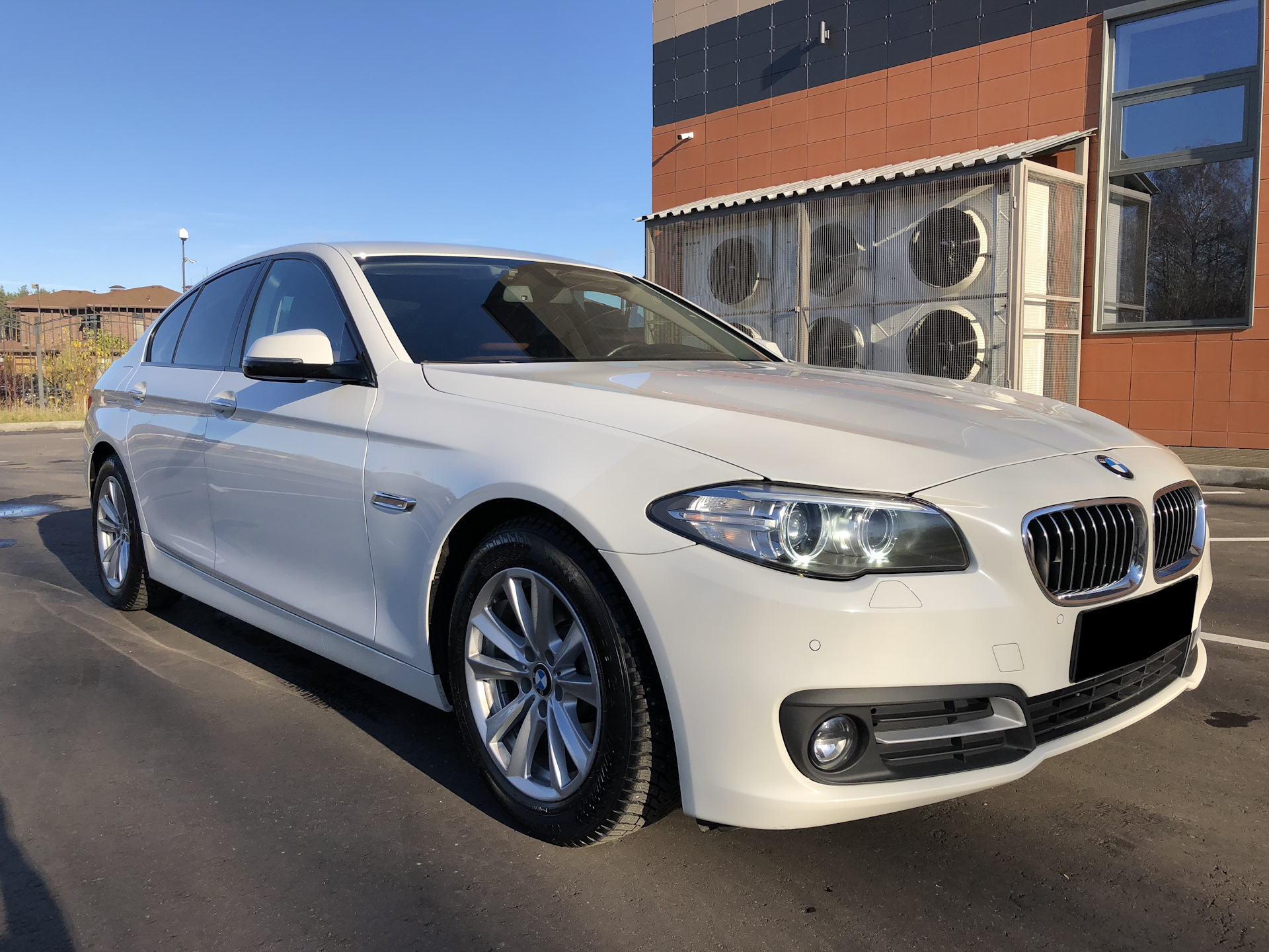 Bmw 520i фото