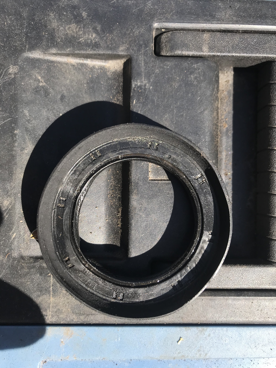 Как разобрать дверь волги рестайлинг. — ГАЗ 31105, 2,3 л, 2007 года ...