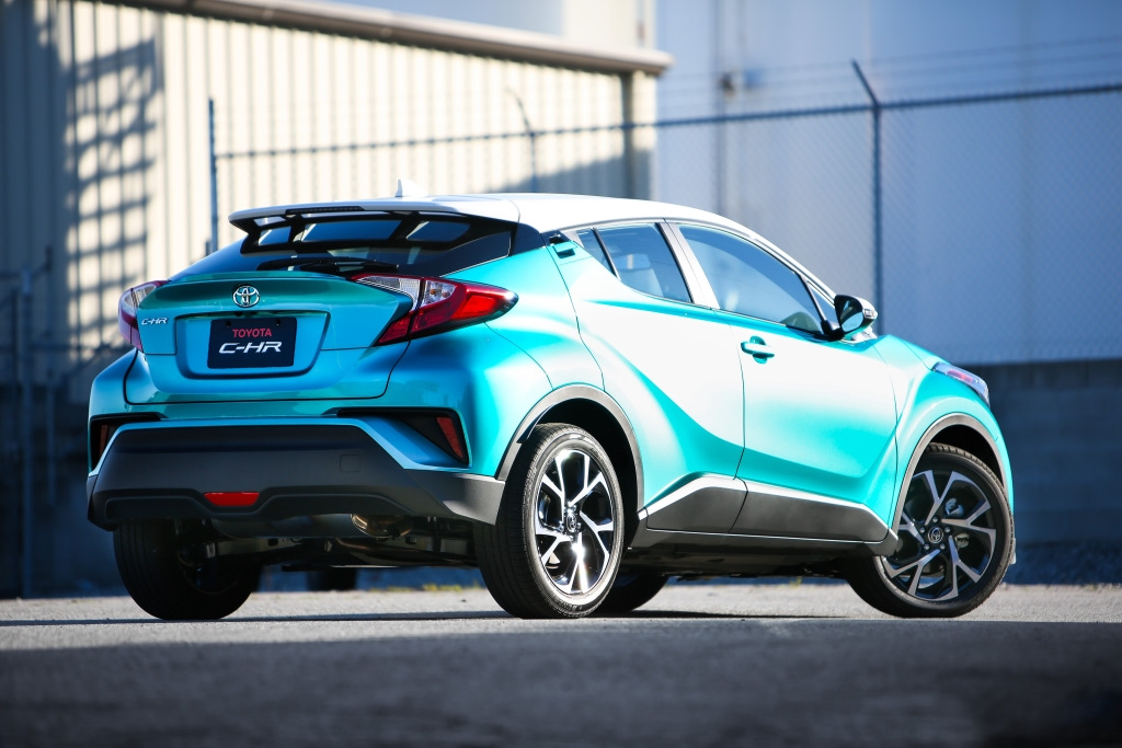 Тойота аш эр. Тойота Chr 2022. Toyota c-HR 2018. Toyota Chr 2018. Тойота c-HR 2020.