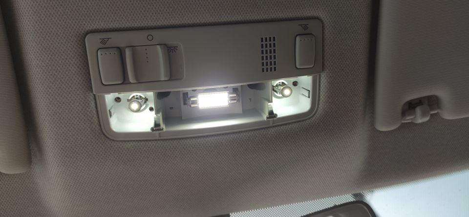 Замена освещения салона на led лампочки — Volkswagen Polo liftback, 1,6 ...