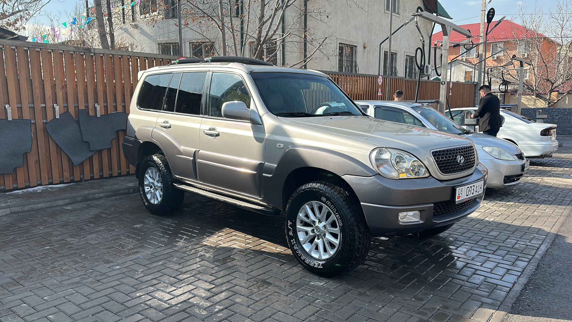 Становимся выше! — Hyundai Terracan, 3,5 л, 2006 года | тюнинг | DRIVE2