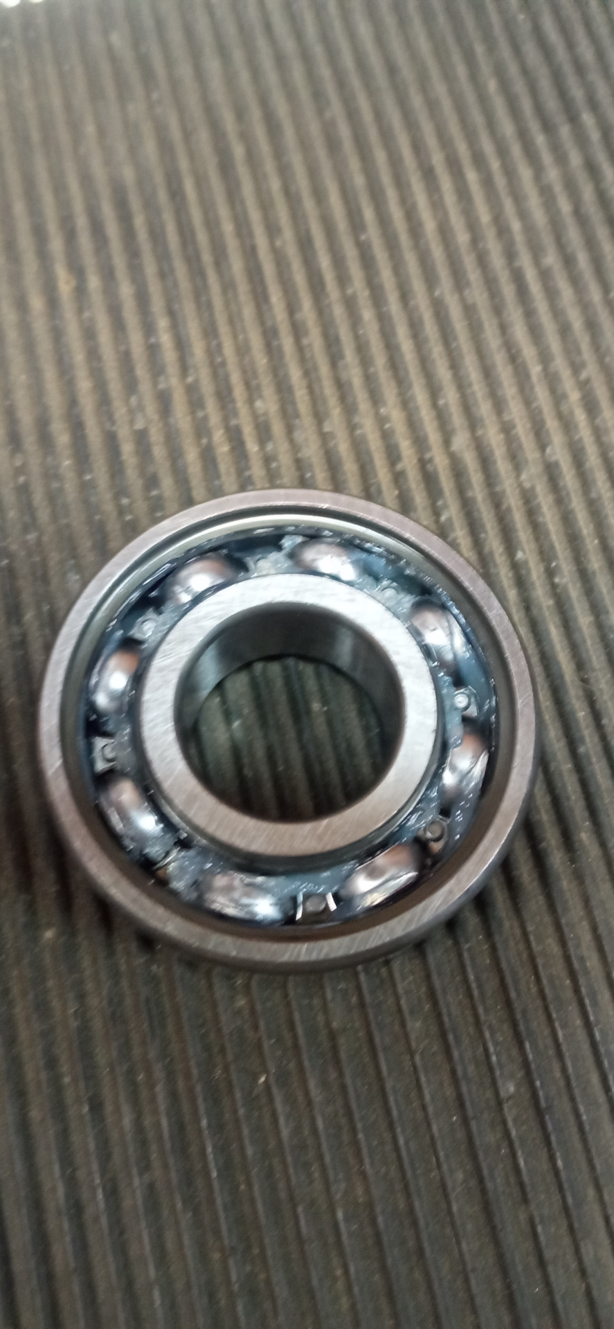 Очередной подшипник ролика. — Chevrolet Orlando (1G), 1,8 л, 2014 года ...