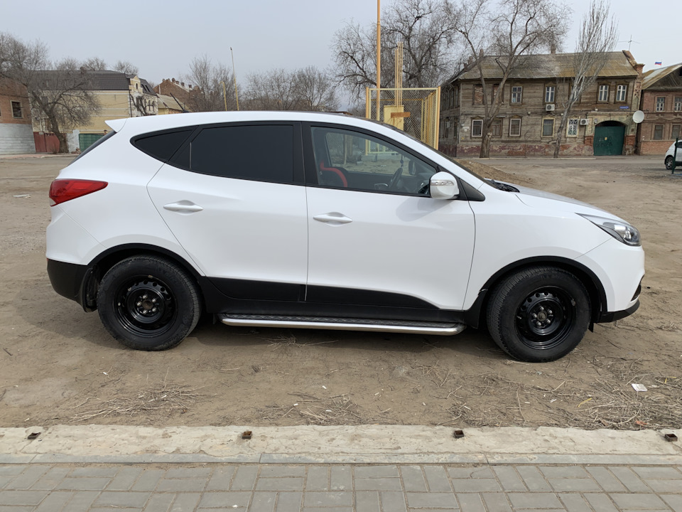 Пороги ступени — Hyundai ix35, 2 л, 2015 года | тюнинг | DRIVE2