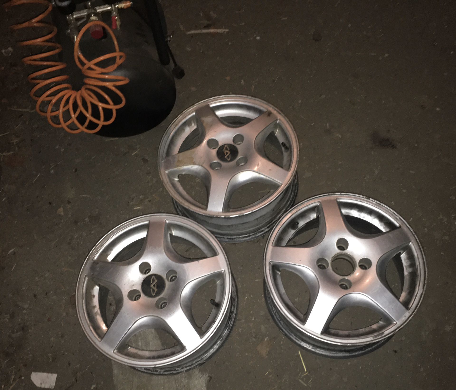 Оригинальные диски чери. Чери м11 колёса. Литые диски чери фора. Литые диски r16 на чери тигго т11. Оригинальные диски чери.