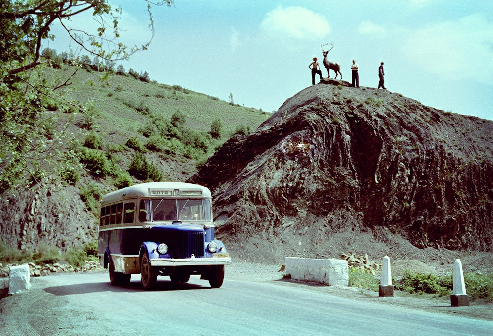Щебетовка феодосия. Алушта до аэропорта. Паз 651 кабриолет. Автобус курортное севастополь. Автостанция-2 курортная ж/д вокзал симферополь.