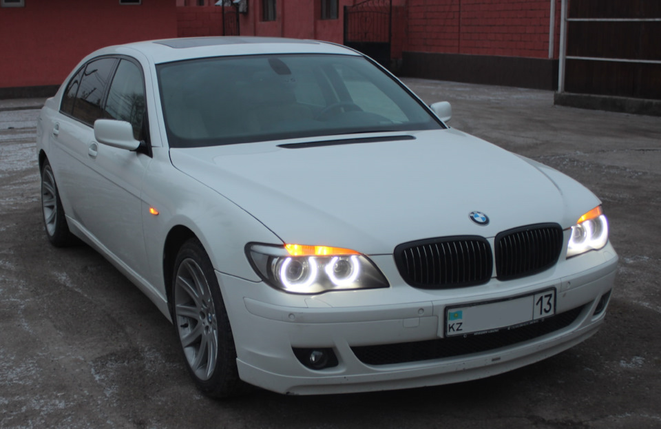 BMW 7 e65 Headlights