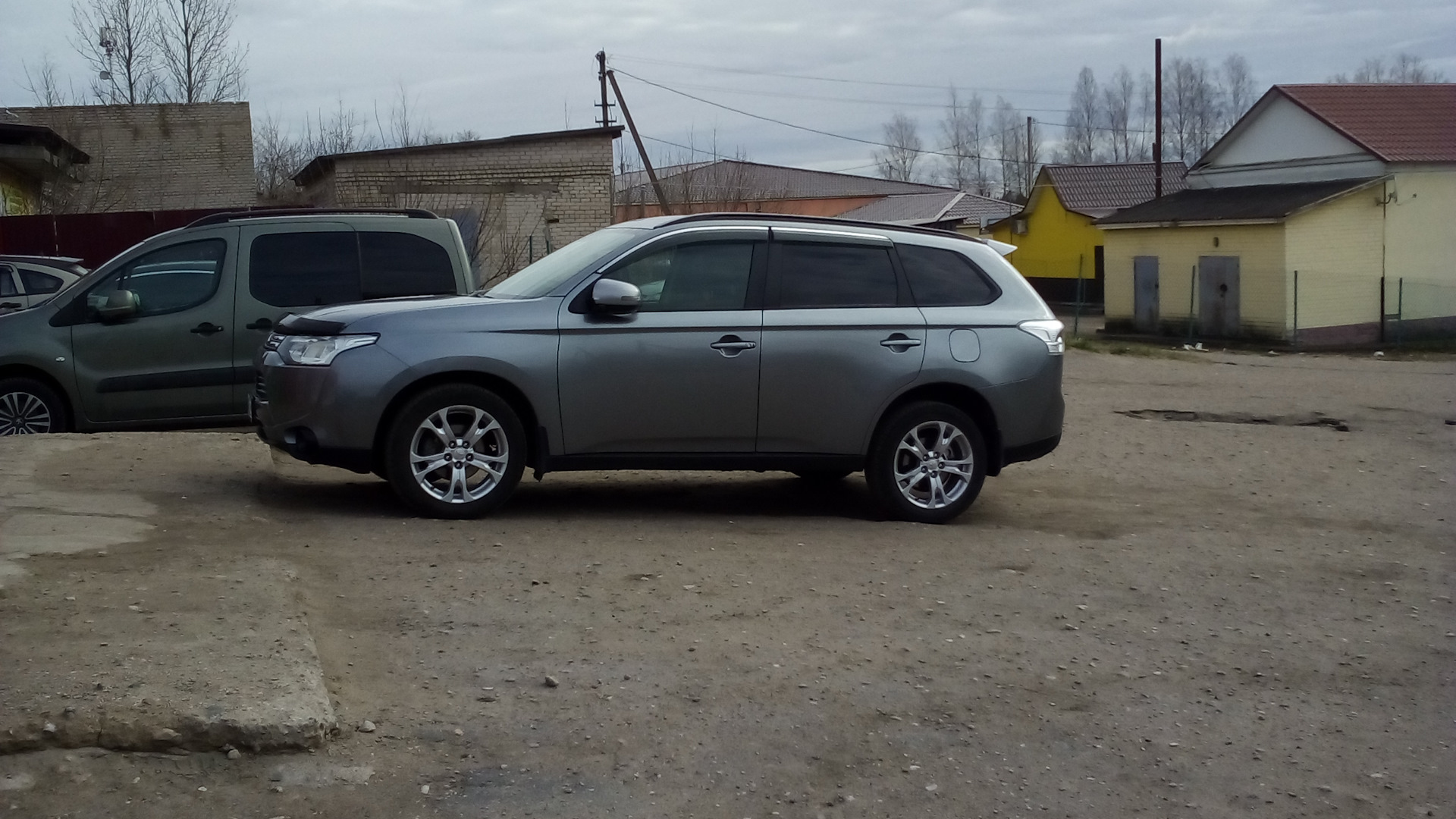 Mitsubishi Outlander (3G) 2.4 бензиновый 2012 | 2.4 вариатор на DRIVE2