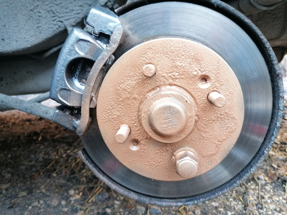 Подготовка к зиме 2023-2024: Подзарядка аккумулятора и обслуживание ...