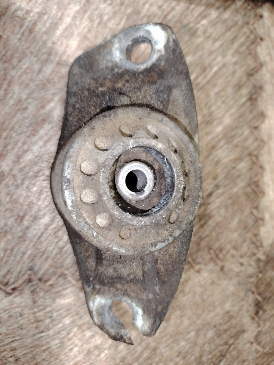 Последствия спила болтов на опорнике — Chery Tiggo 7