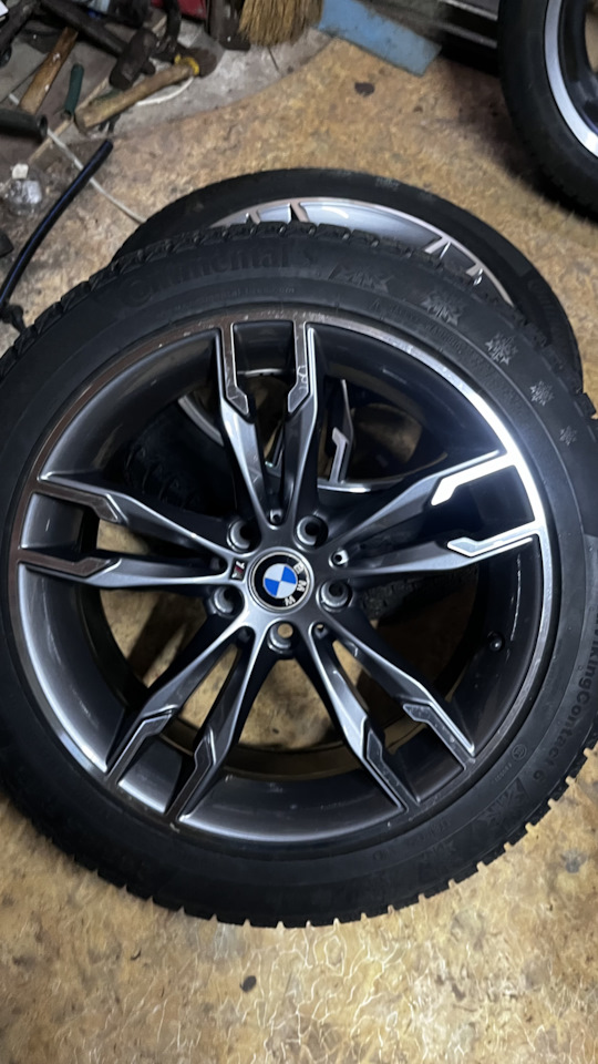 Шины зимние нешипованные Continental 245/45 R18, литые диски 8Jx18 ET35 ...