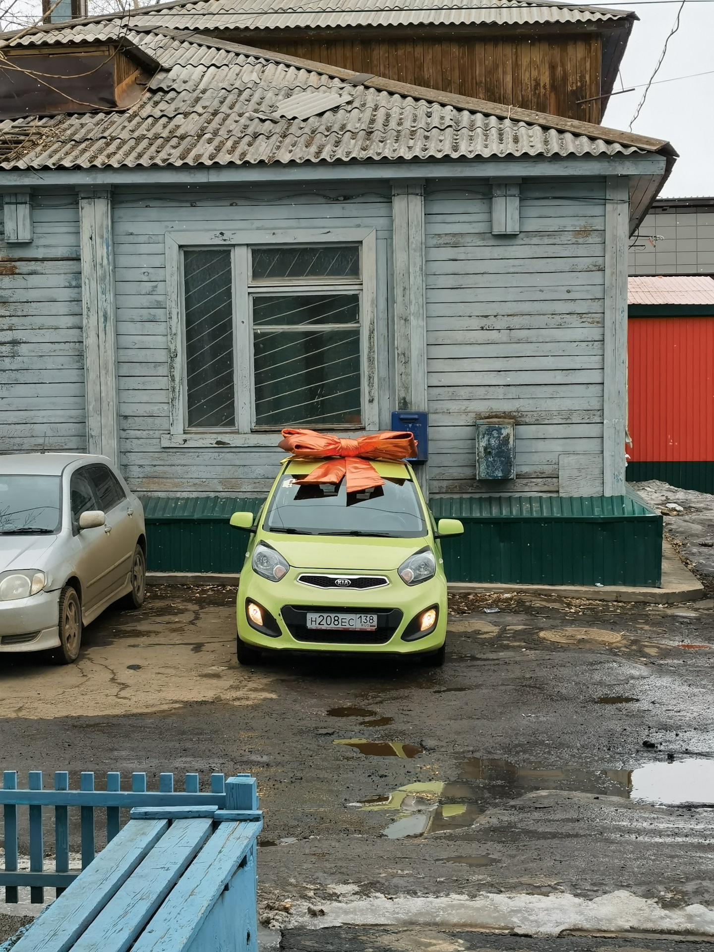 Постановка на учёт в РЭО ГИБДД, вручение ключей и подарка любимой жене🥰 ...