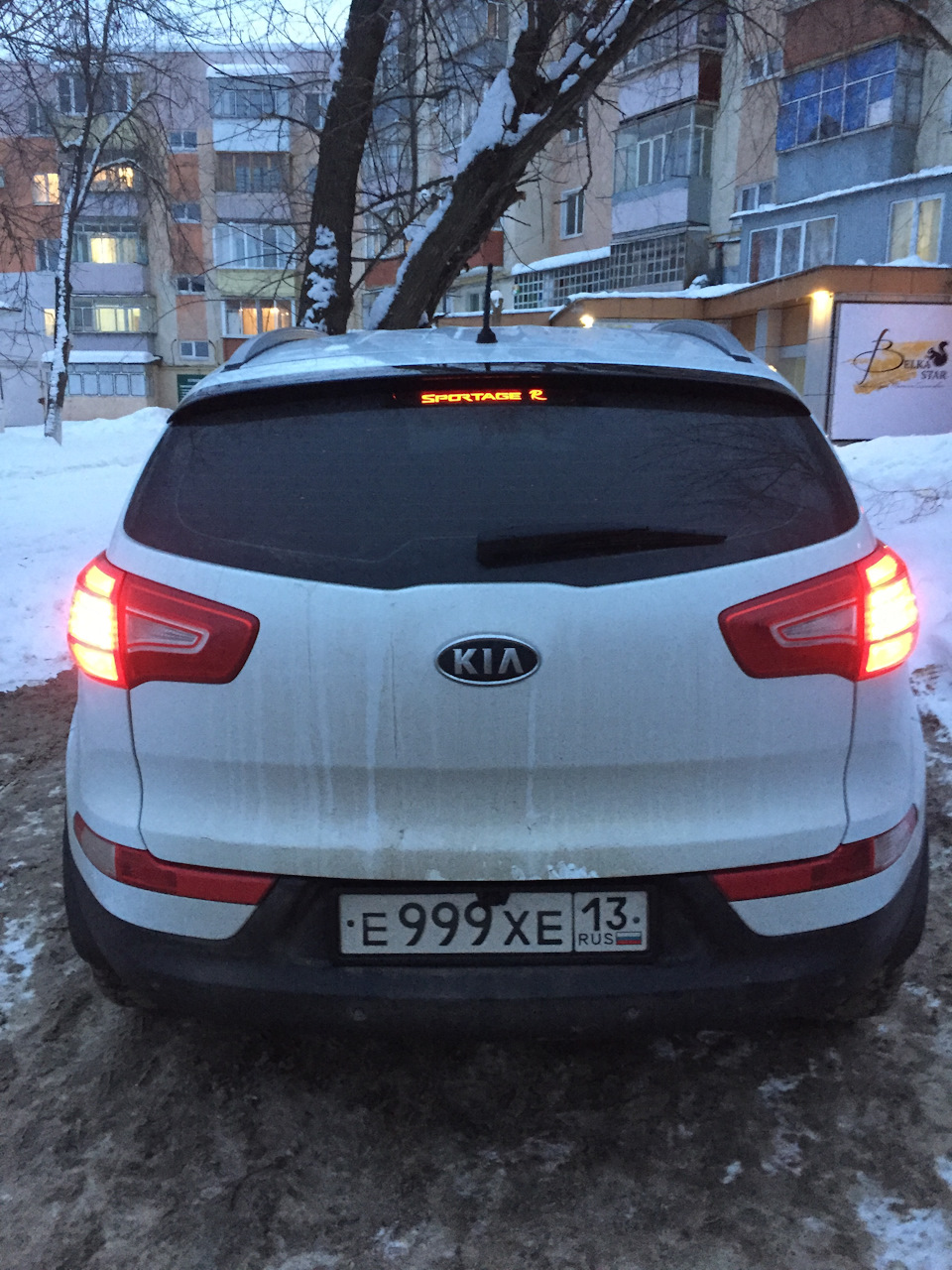 Наклейка на стоп сигнал! Часть 2. — KIA Sportage (3G), 2 л, 2013 года |  аксессуары | DRIVE2