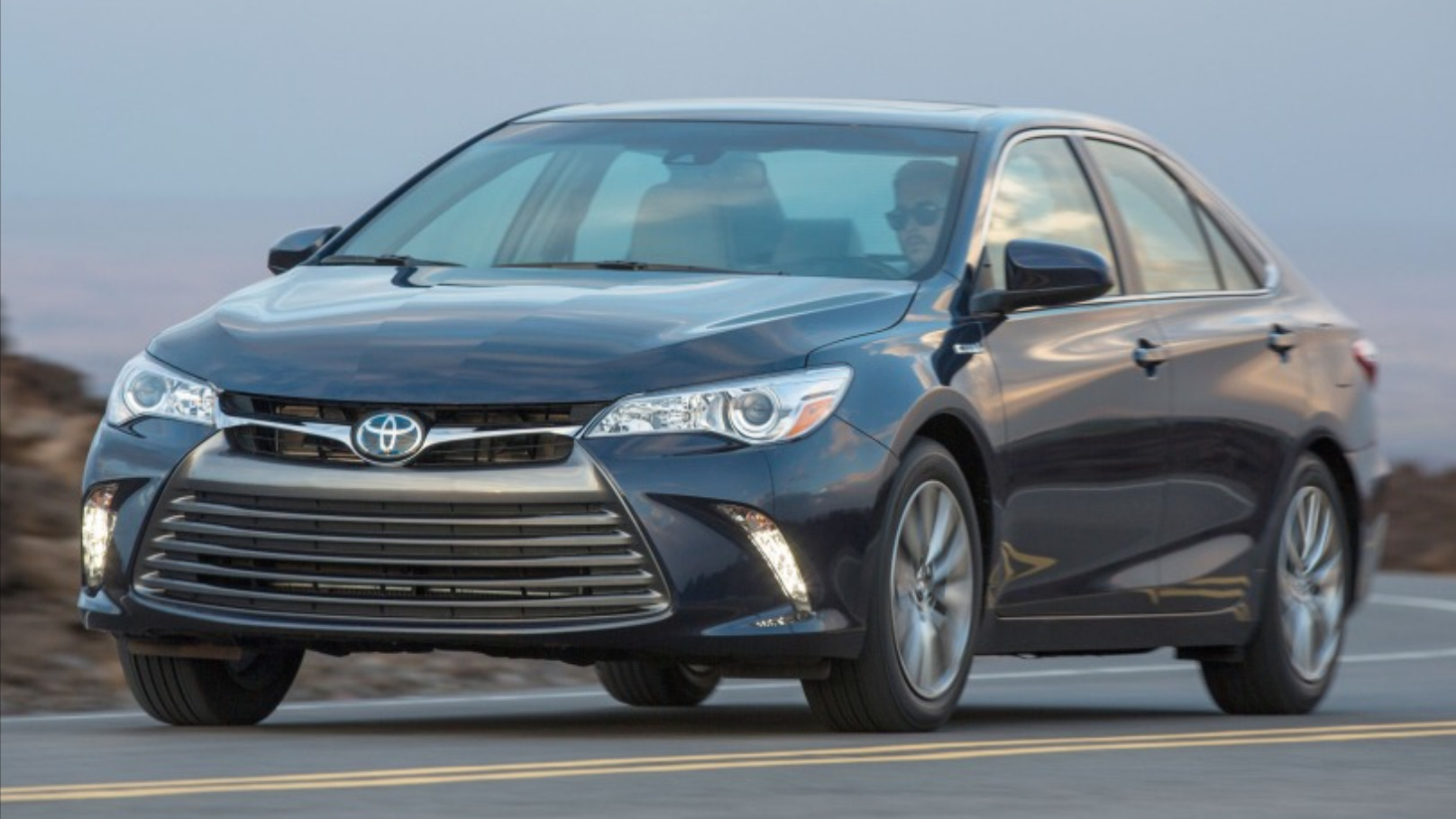 Toyota Camry Hybrid 2016. Toyota Camry 2017 Hybrid. Toyota Camry 2016 USA. Toyota Camry 2.5 2016 Hybrid.