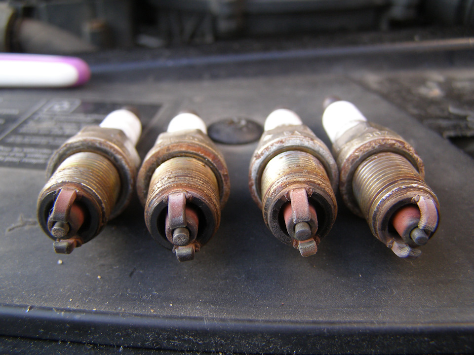 1,2,3,4 — Renault Sandero 1G