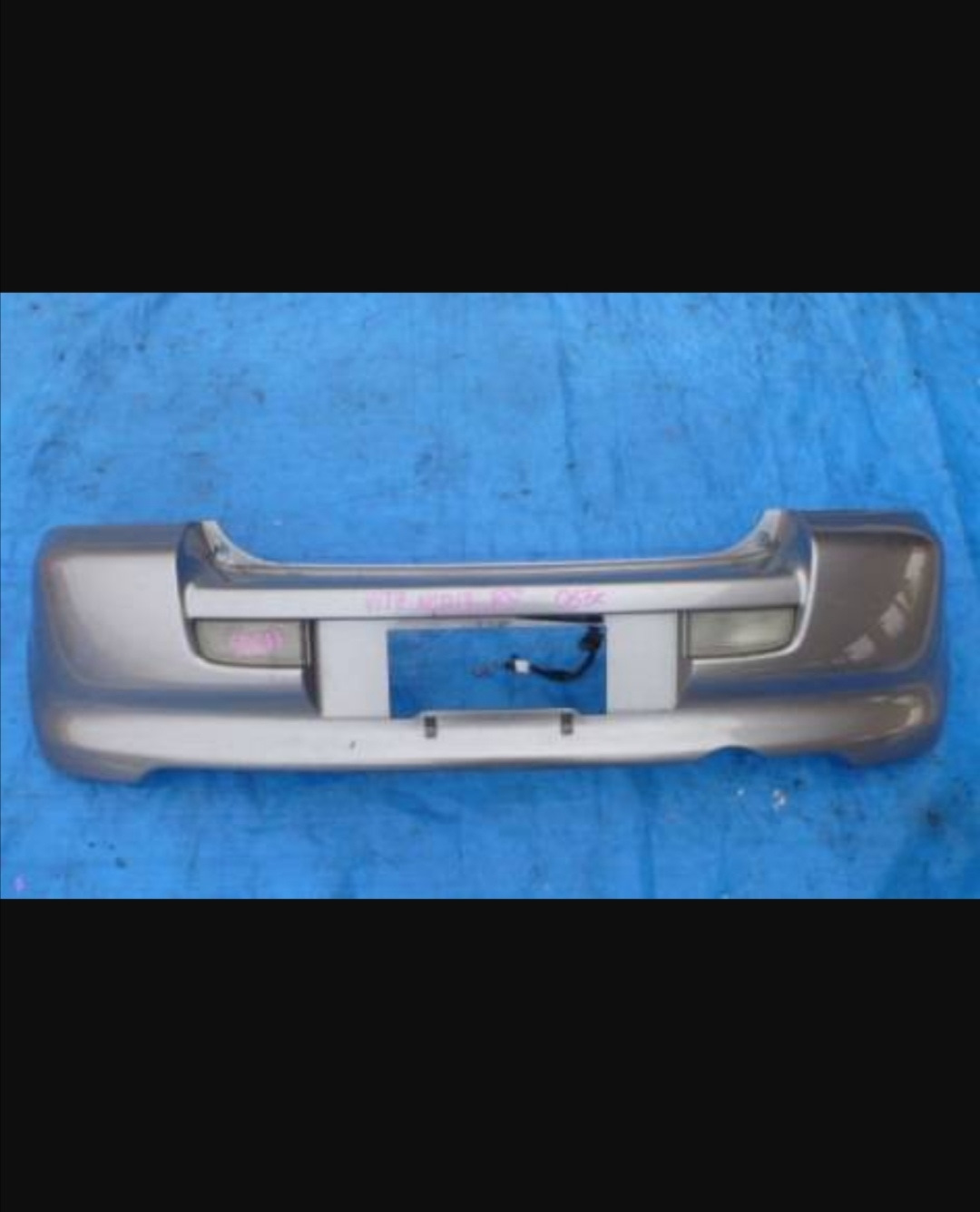 Задний бампер на тойота витц. Задний бампер на тойота витц. Бампер витц 130. Бампер задний тойота vitz 2005. Задний бампер на тойота витц.