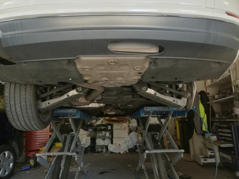Наконец-то заглянул под днище. Все ок. — Audi A4 (B9)