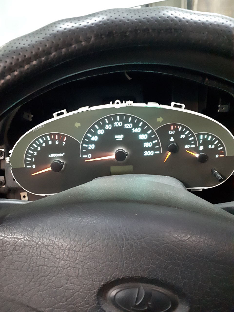 Замена лампочек в приборке… — Lada Приора седан, 1,6 л, 2007 года ...