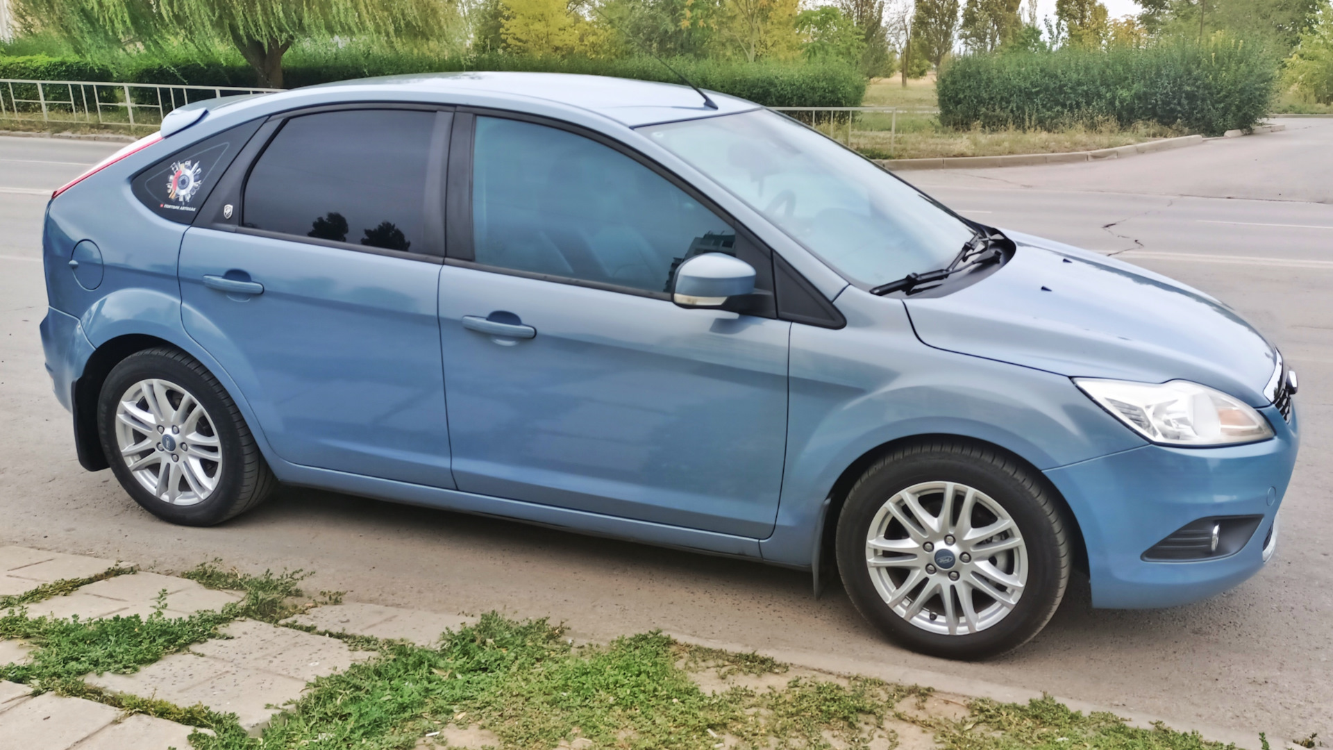 Ford Focus II Hatchback 1.6 бензиновый 2008 | 