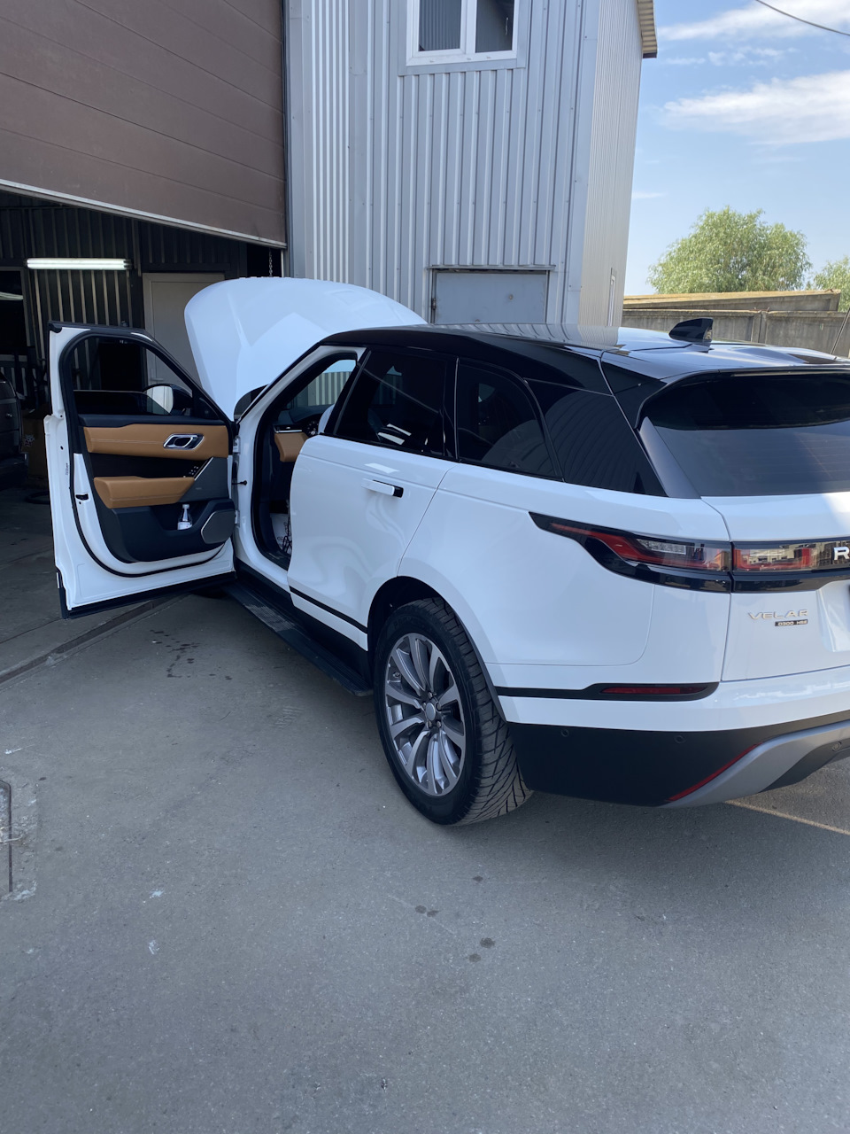 Range Rover Velar выполнили установку и активацию Apple CarPlay & Android  Auto — United Spare Parts | USP Service на DRIVE2