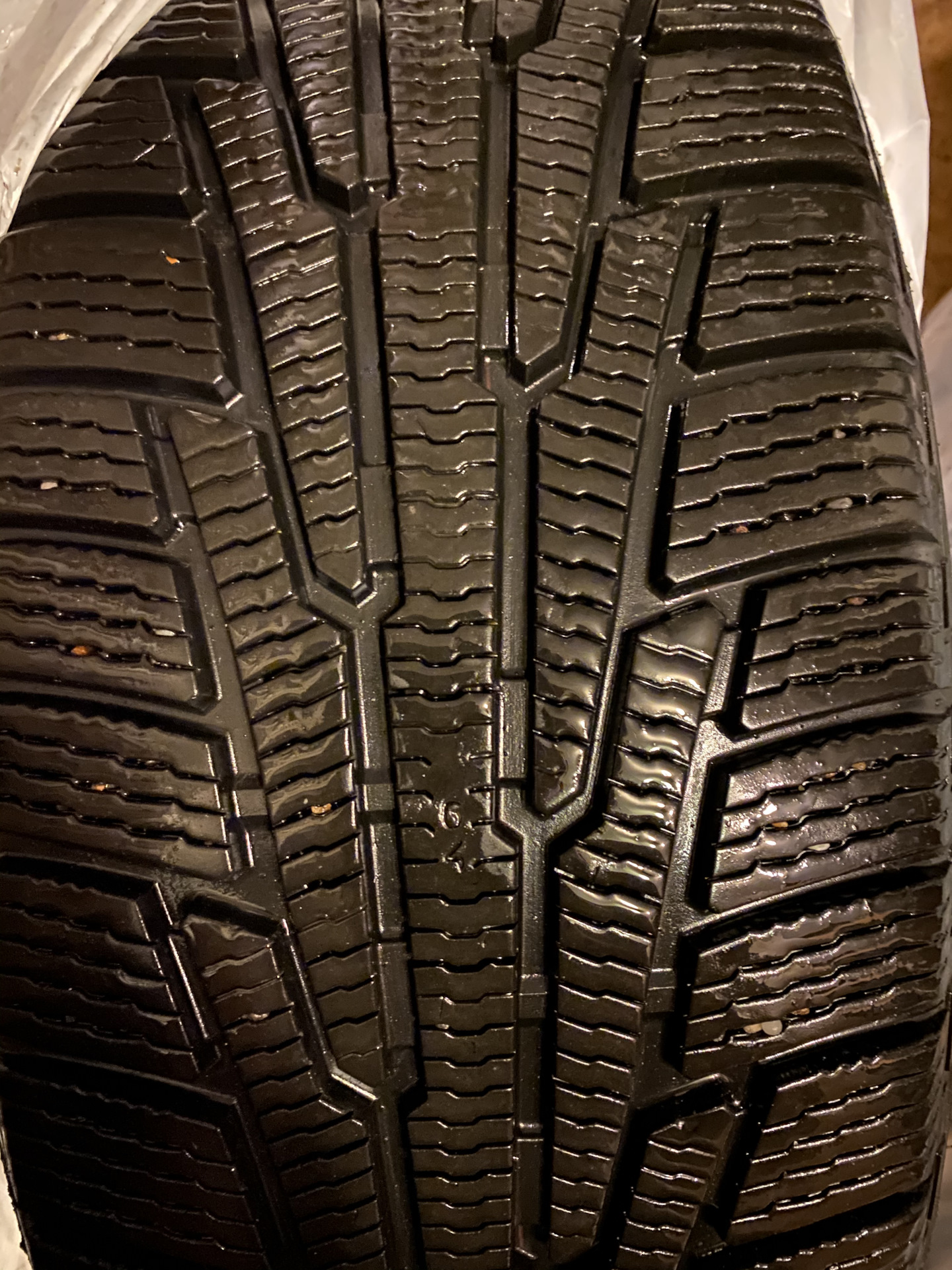 Nokian hakkapeliitta suv 235 55 r19
