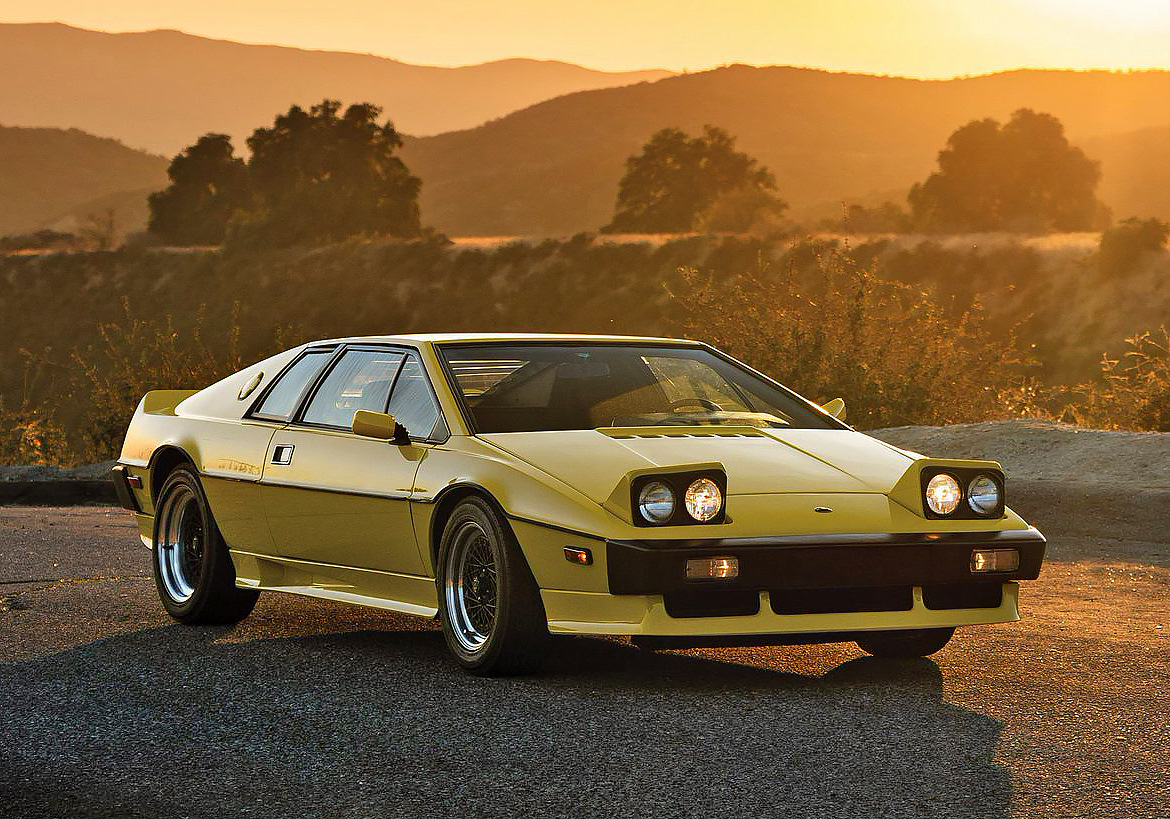 Lotus Esprit Type 82