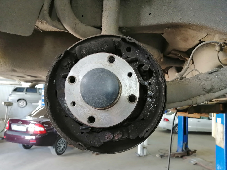 Замена радиатора, помпы и задних колодок — Lada Гранта Лифтбек (1G), 1 ...