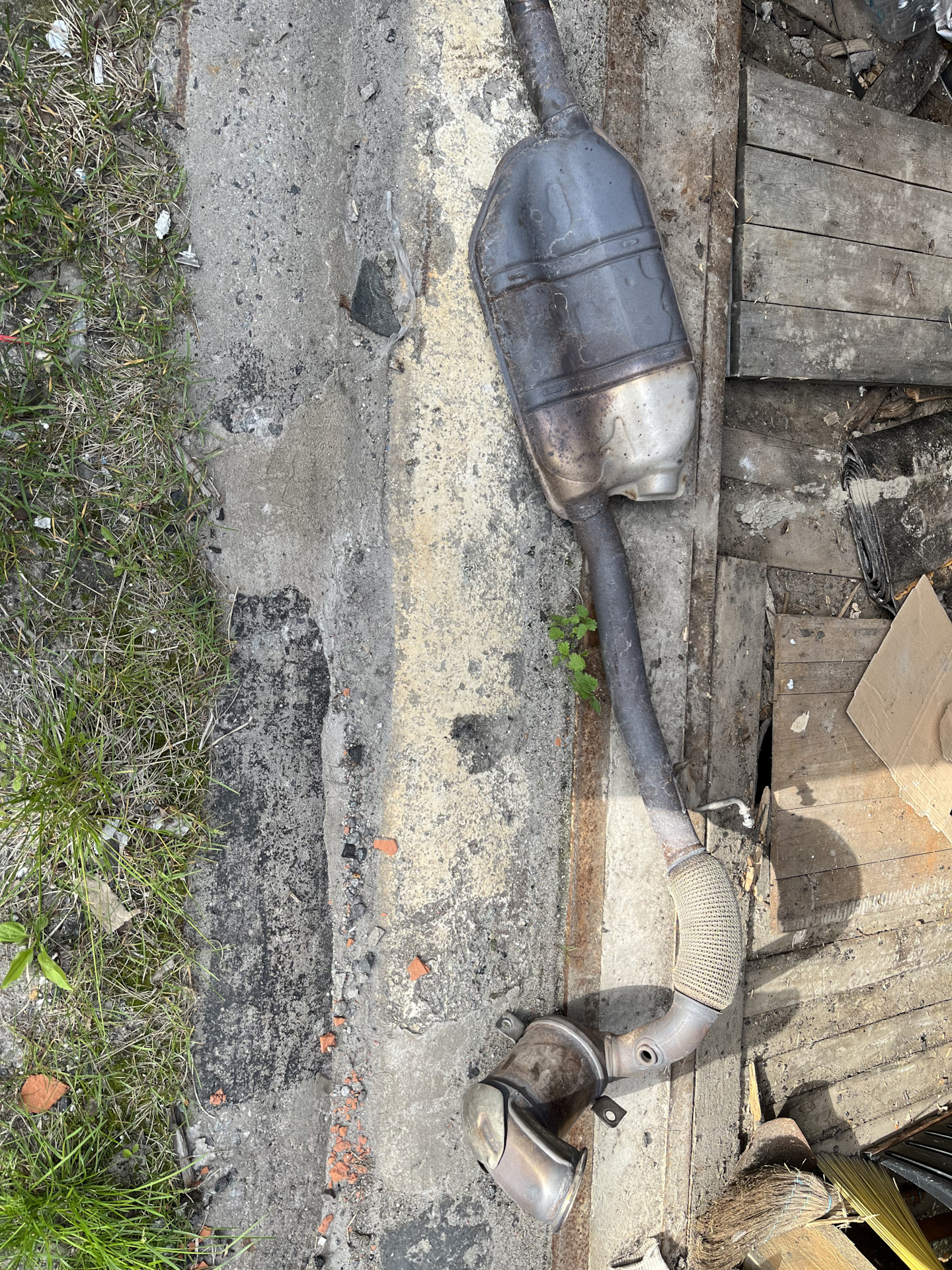 Катализатор кодиак. Vag 7h0254501gx. Пламегаситель чери тигго 2,4. 6. Пламегаситель шкода суперб 1.