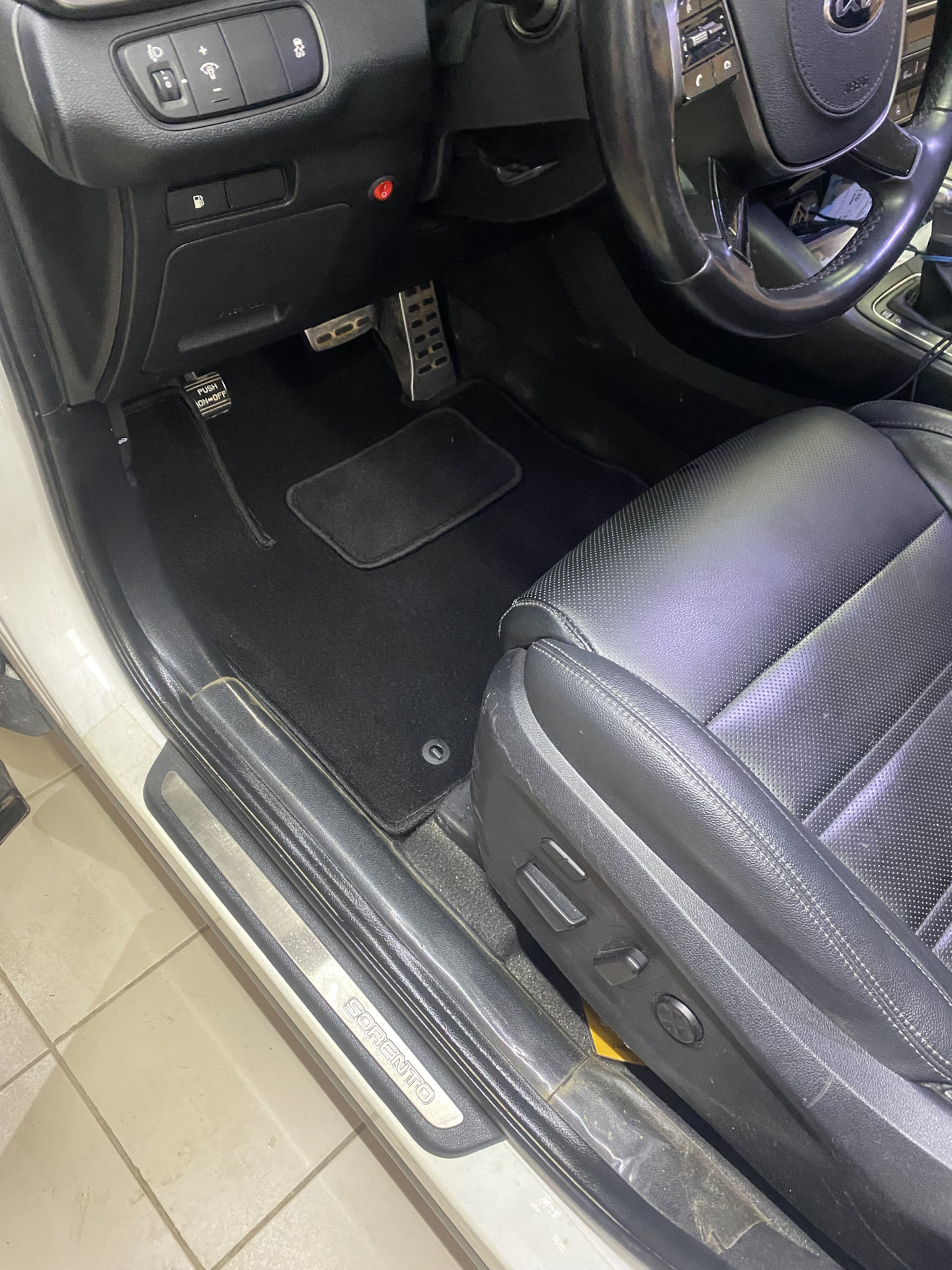 Аксессуар для машины — KIA Sorento (3G), 2,4 л, 2019 года | аксессуары ...