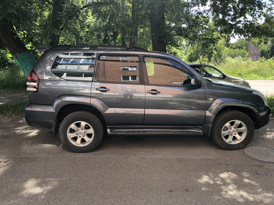 Пробивает заднюю подвеску на лежачках — Toyota Land Cruiser Prado 120 ...