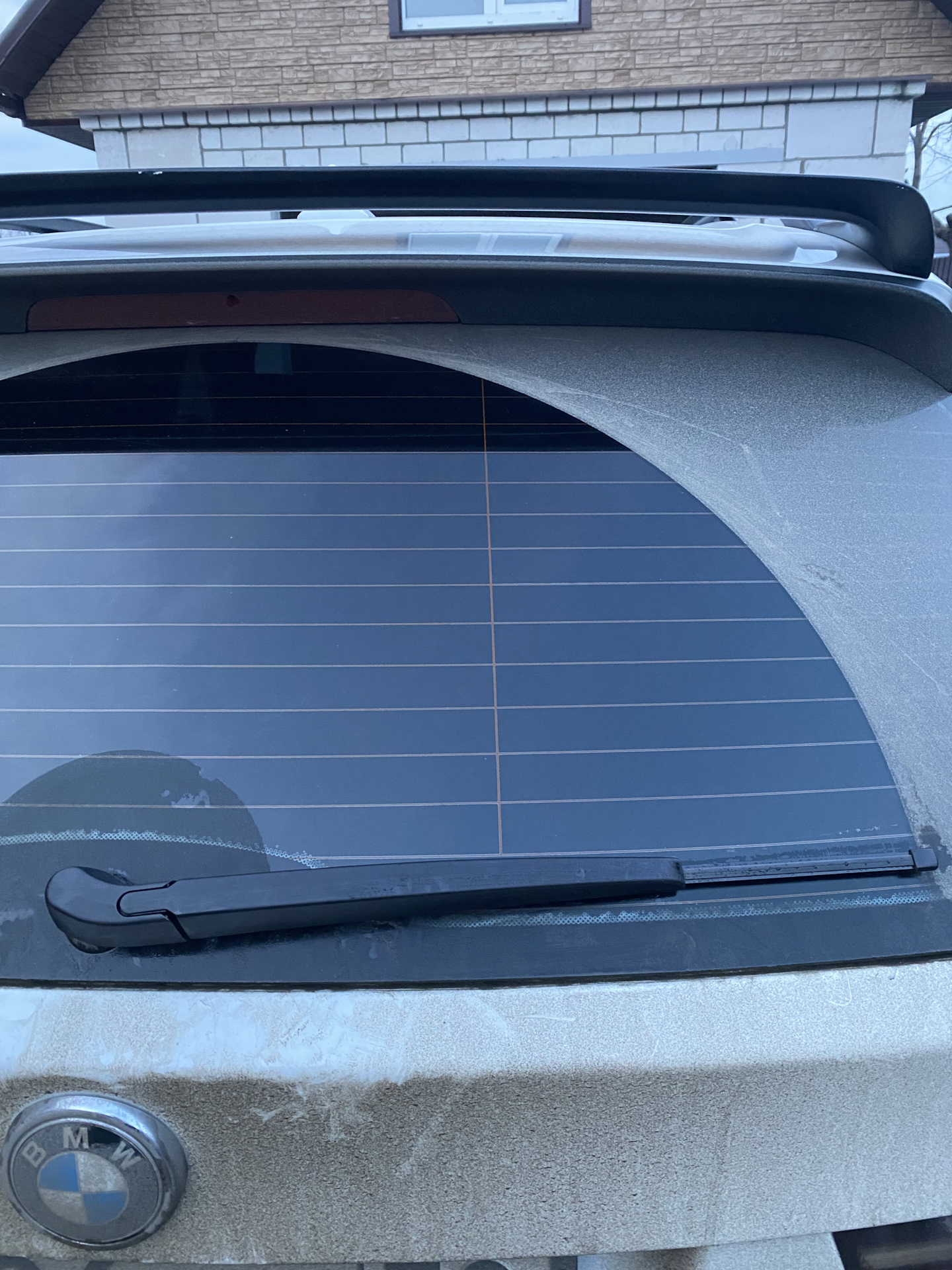 Замена поводка заднего дворника — BMW X5 (E70), 3 л, 2012 года | своими ...