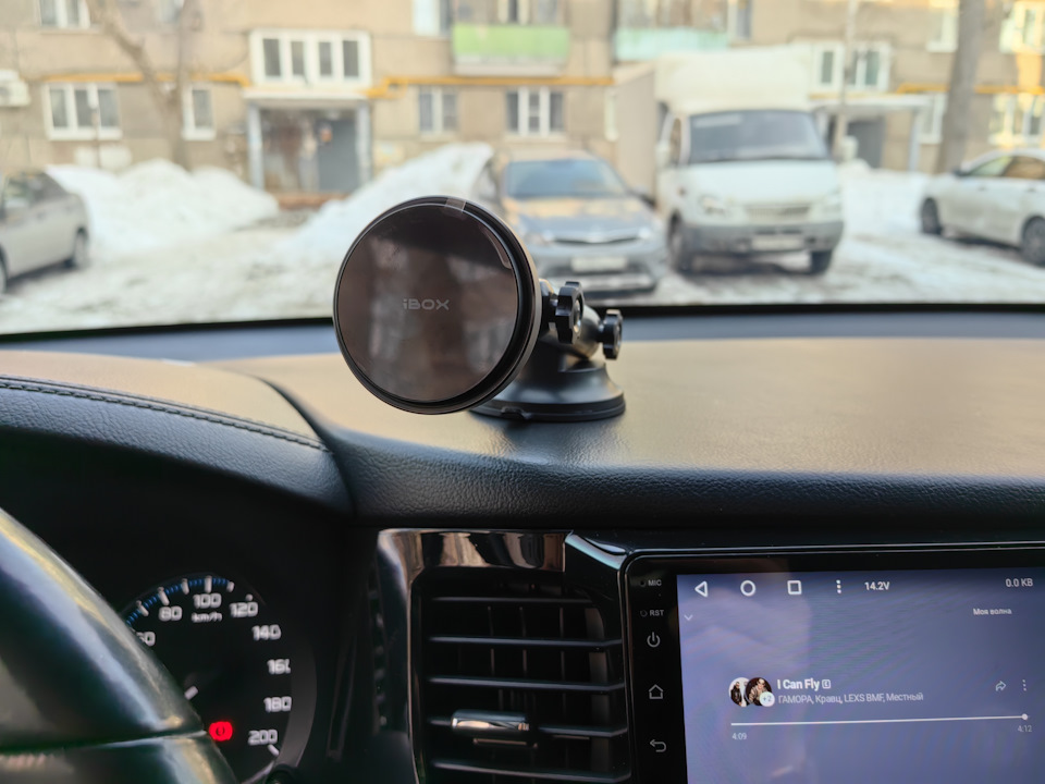 32 — Mitsubishi Outlander (3G)