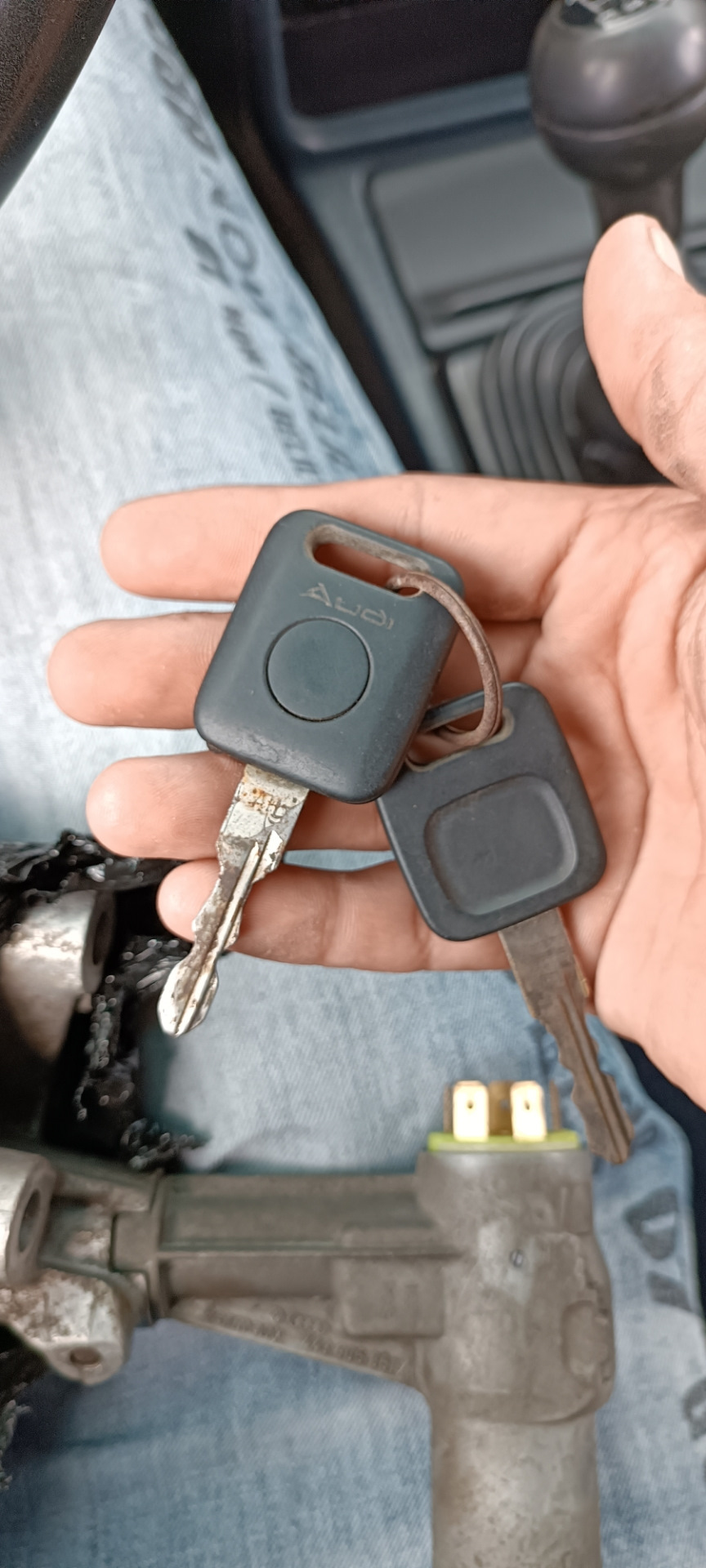 Наконец то Поменял замок зажигания — Audi 100 (C3), 1,8 л, 1986 года ...