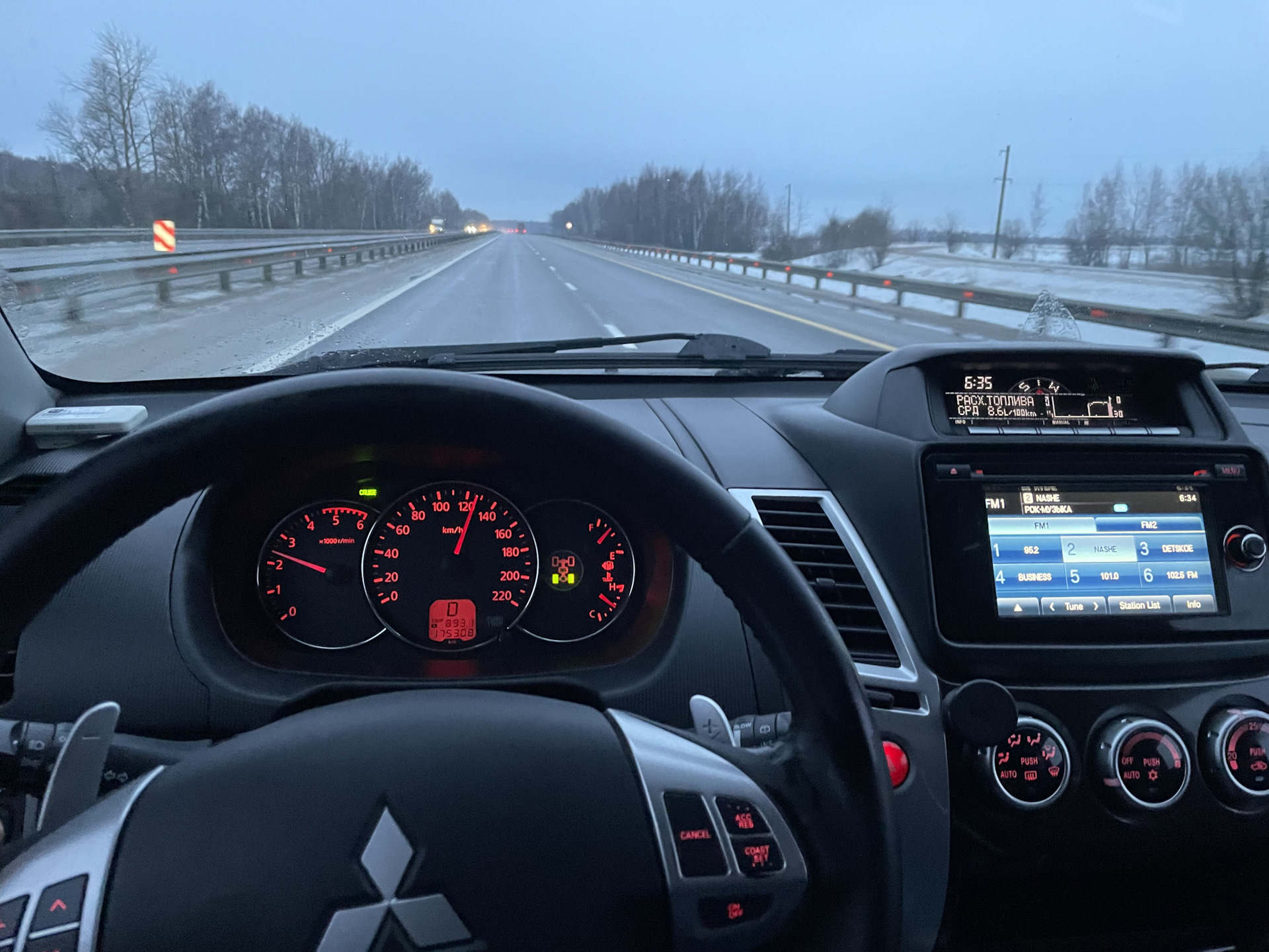 Mitsubishi pajero sport 2018. расход топлива pajero 4. габариты mitsubishi pajero и prado. расход паджеро спорт. паджеро спорт 2 3.