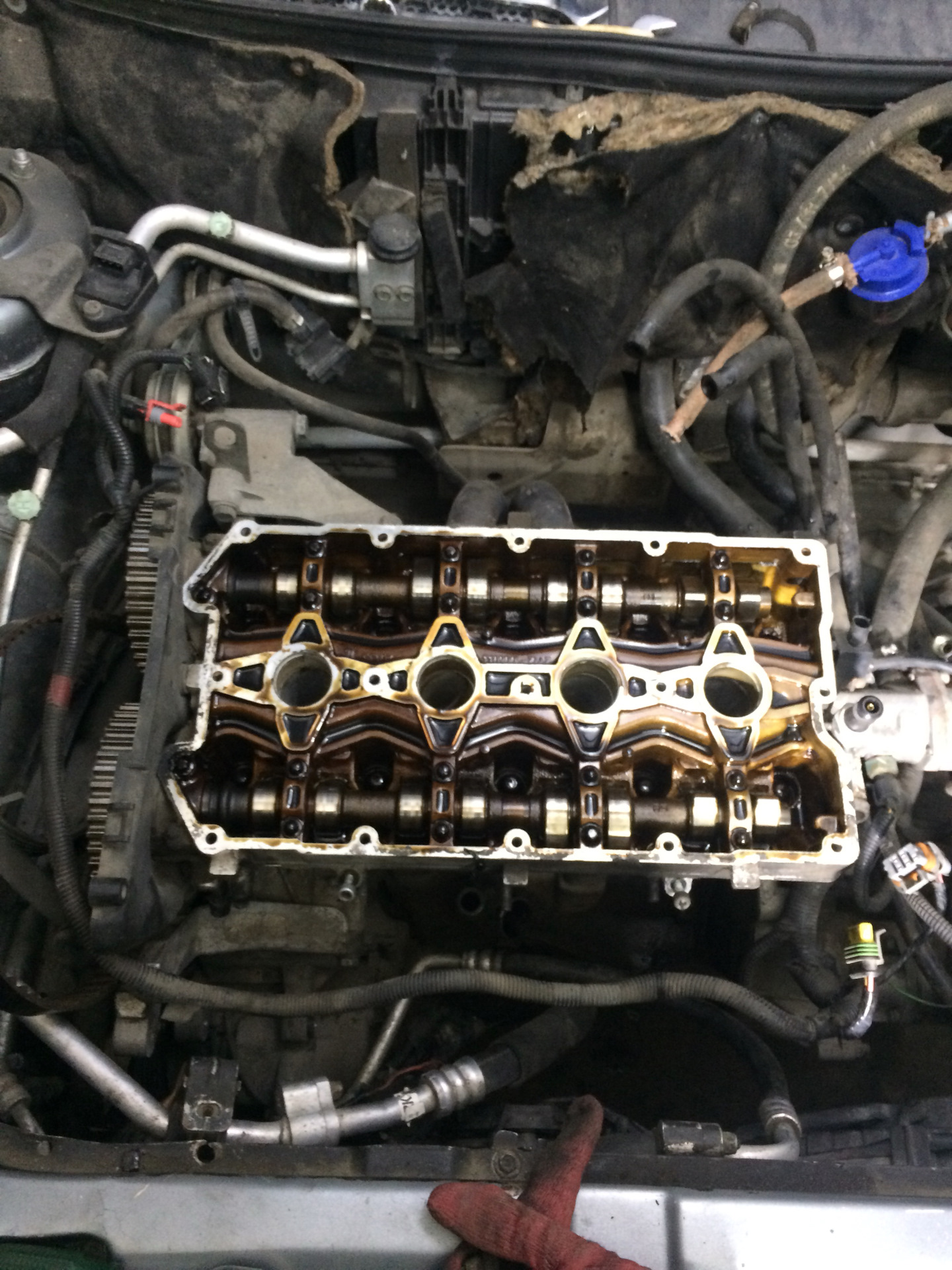 Фото ремонта мотора Приоры.