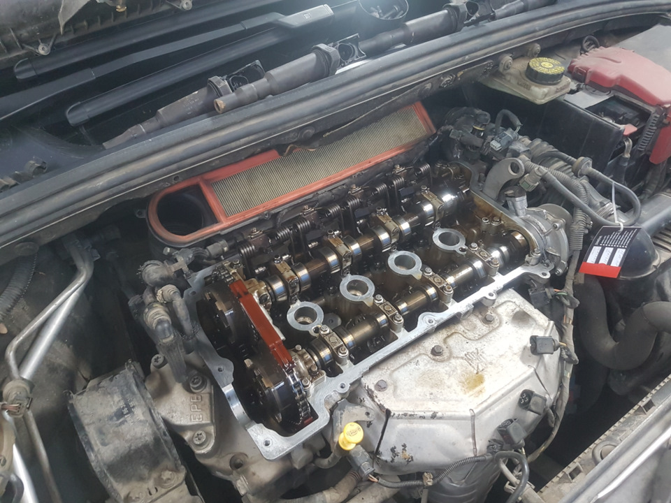 Замена прокладки клапанной крышки — Peugeot 308 (1G), 1,6 л, 2008 года ...