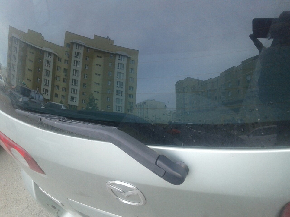 Задний дворник — Mazda Demio (2G), 1,5 л, 2003 года | аксессуары | DRIVE2