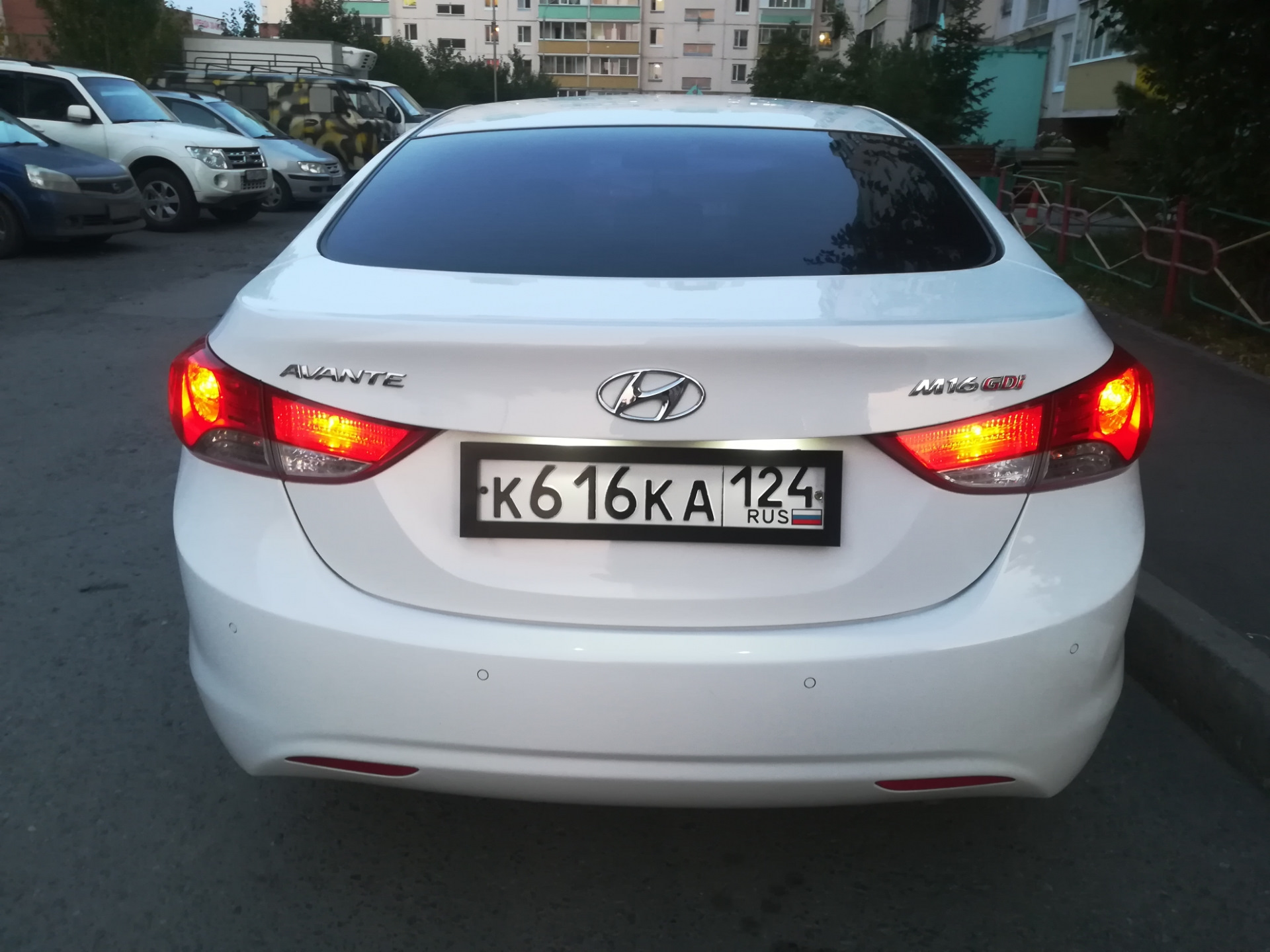 Hyundai avante 1.6