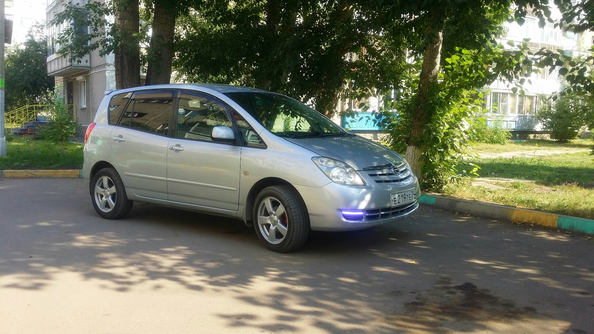 Королла спасио 2004. Toyota Spacio 2003. Тойота Спасио 2003 год. Toyota Spacio 2004. Королла Спасио 2004 год.