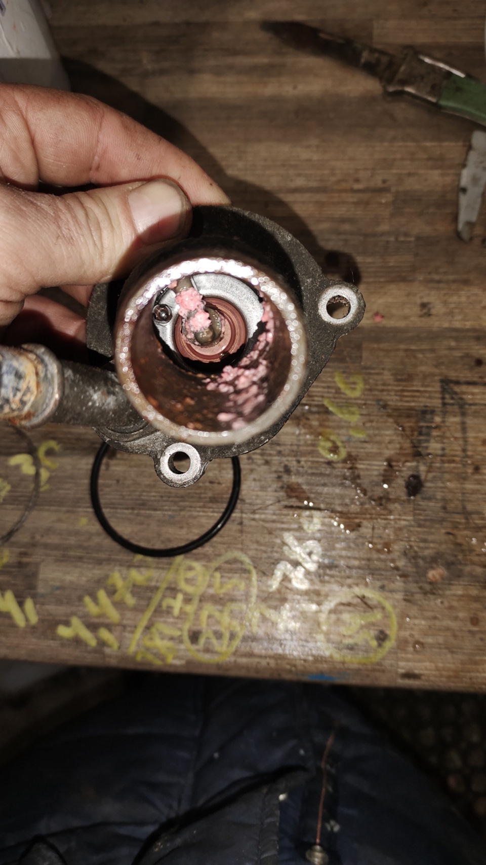 Старый конечно жесть, тут даже не помогло бы полной заменой антифриза. — SsangYong Actyon (2G)