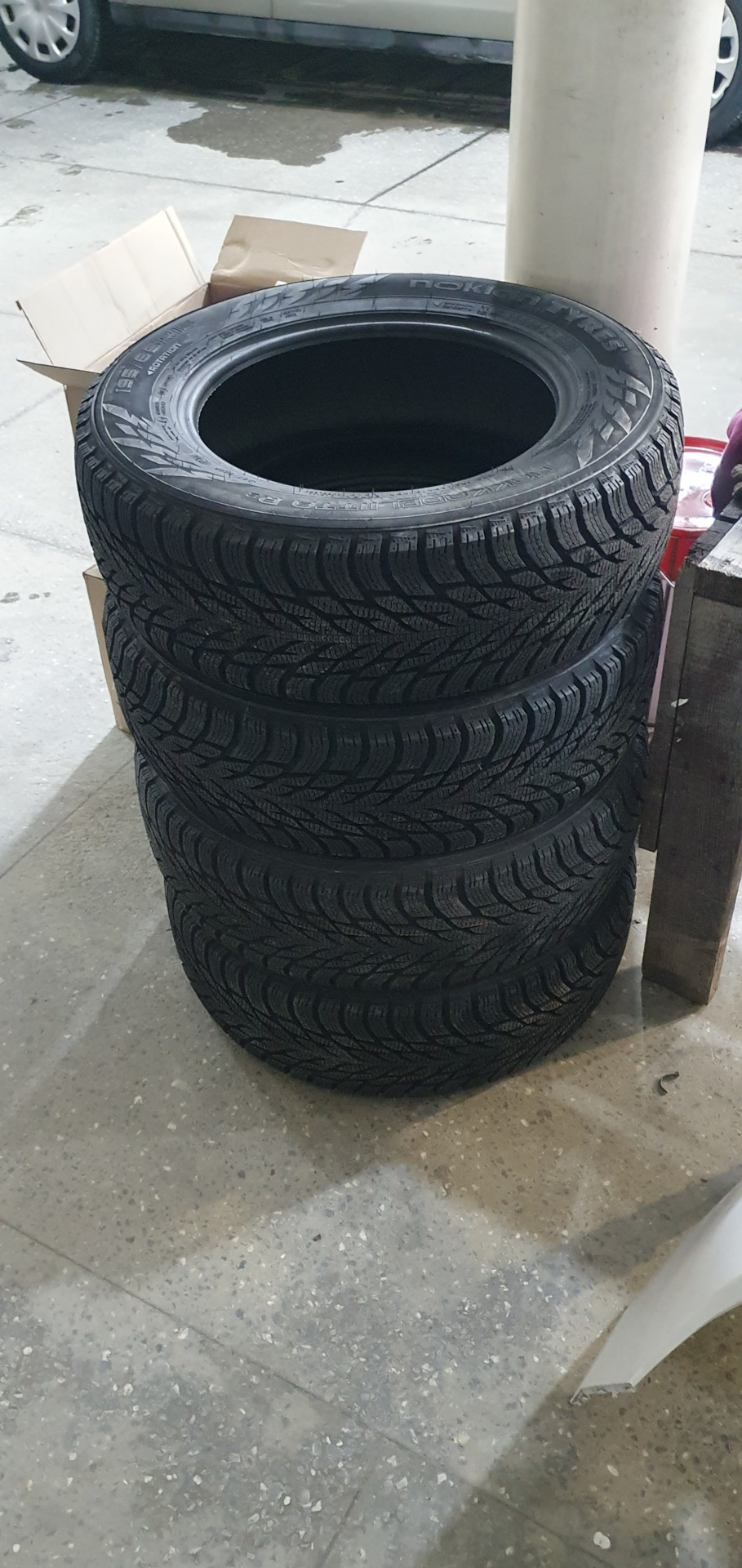 Новые шины Nokian Hakkapeliitta R3 195/65 R15 — Nissan Tiida (1G), 1,6 ...