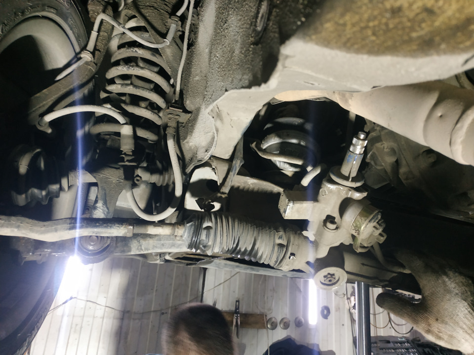 Замена подушек мотора — Mercedes-Benz E-Class (W210), 2,8 л, 1998 года ...