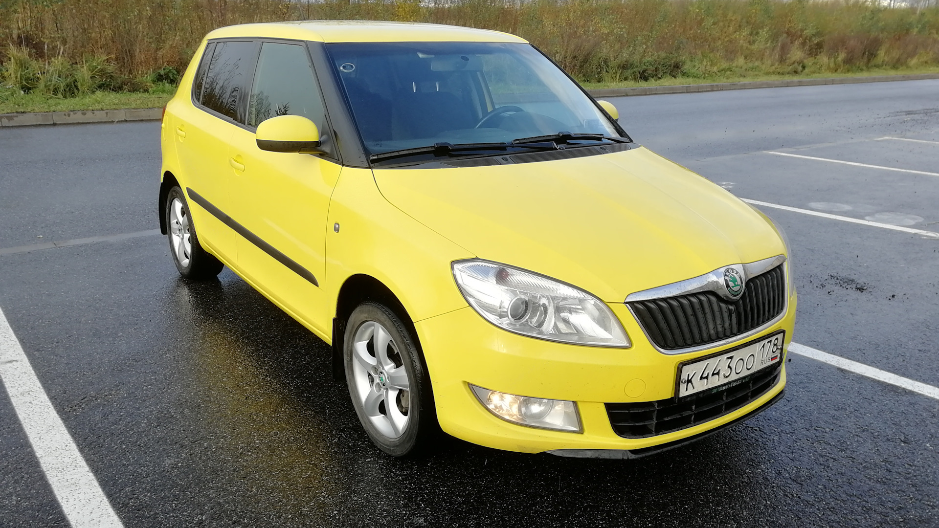 Skoda Fabia Mk2 1.4 бензиновый 2011 | Elegance на DRIVE2